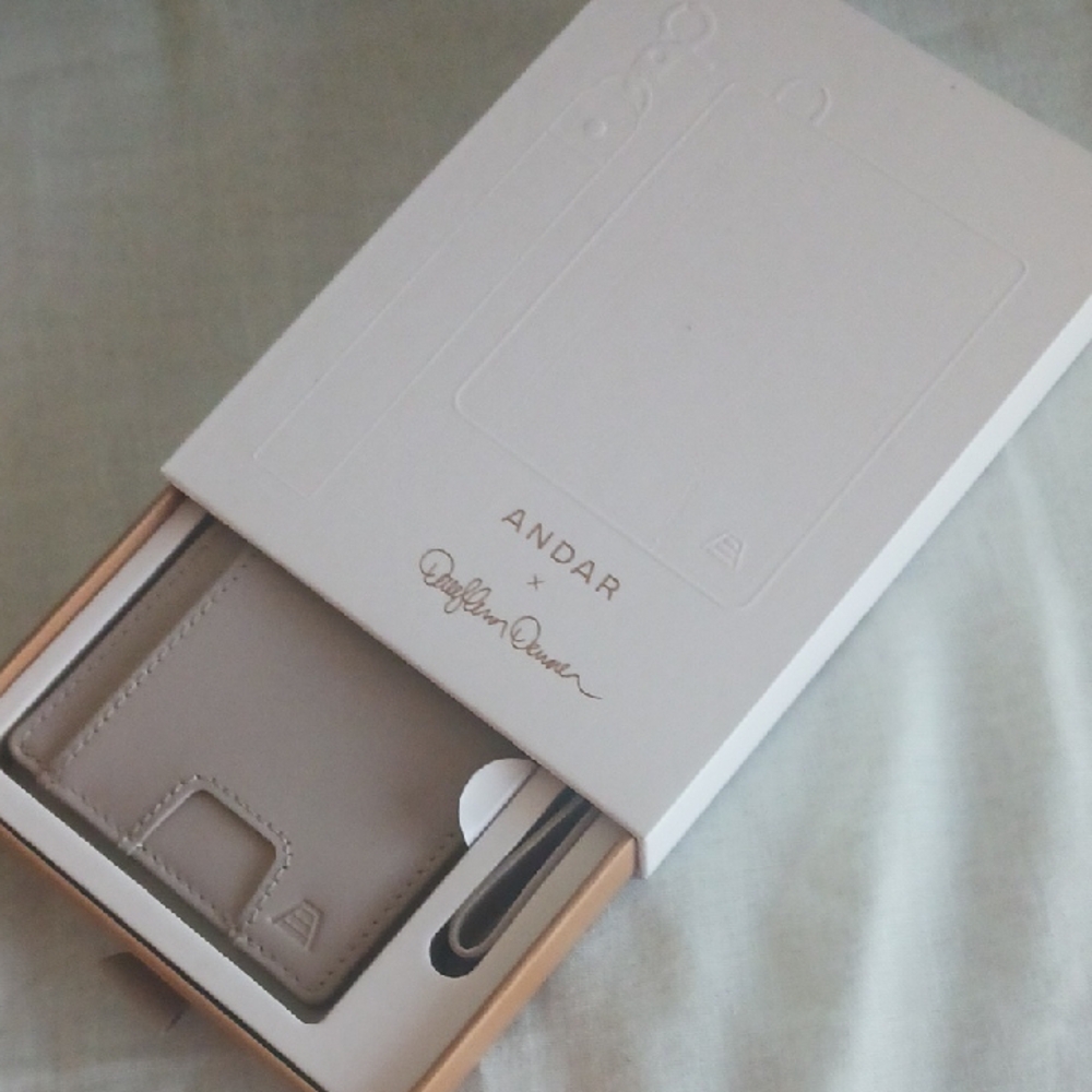 Brand New Wristlet In Gift Box - Picture 5 of 5